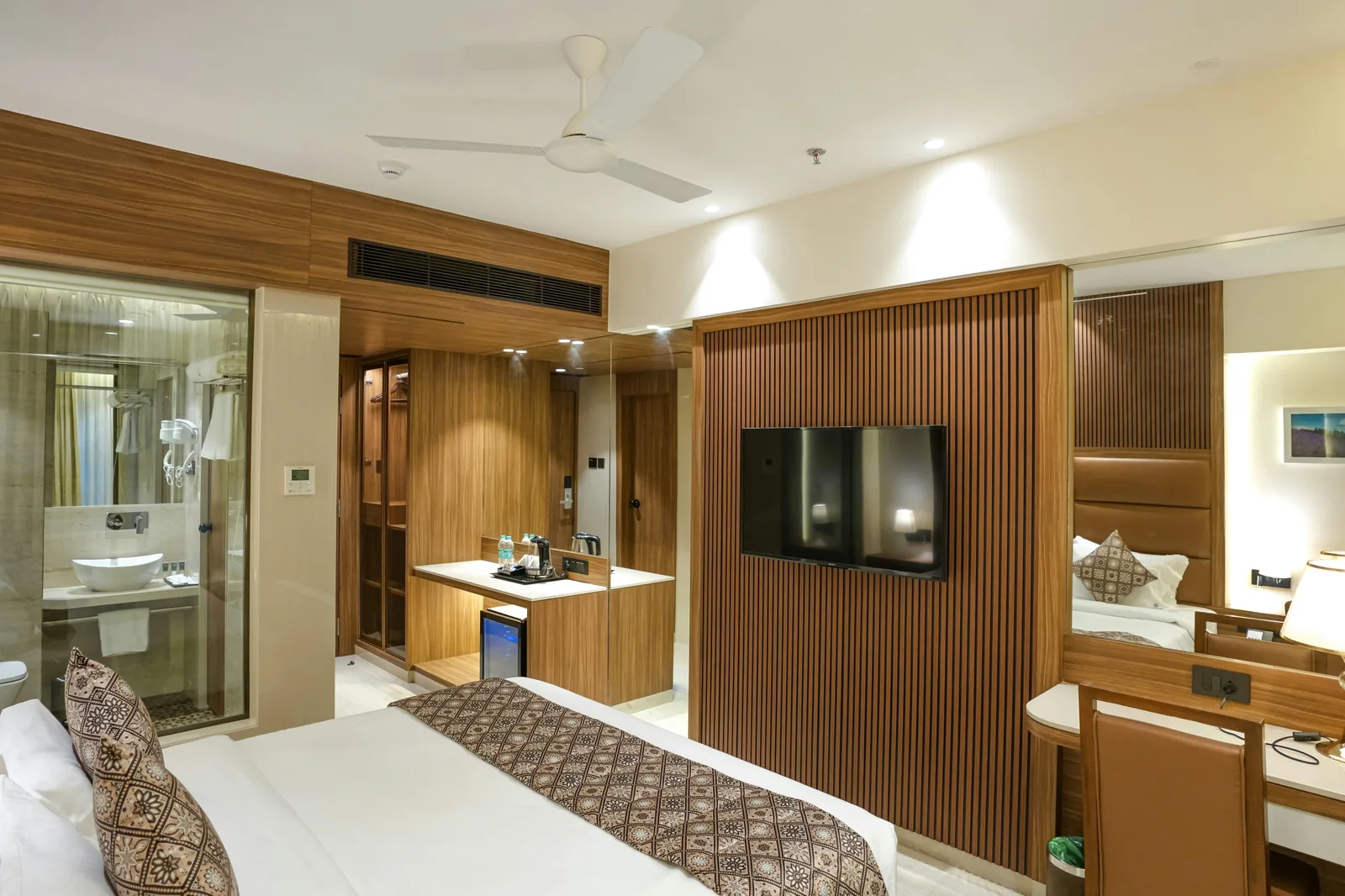 Walk-in Wardrobe